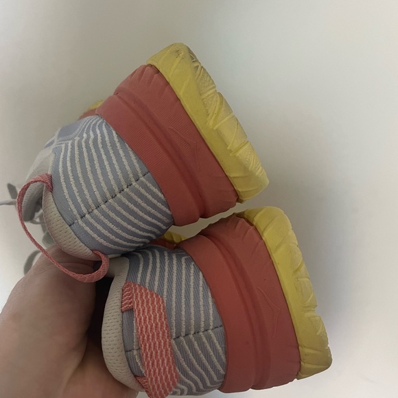 SOLD on another platform Hoka One Running Shoes - Picture 2 of 5